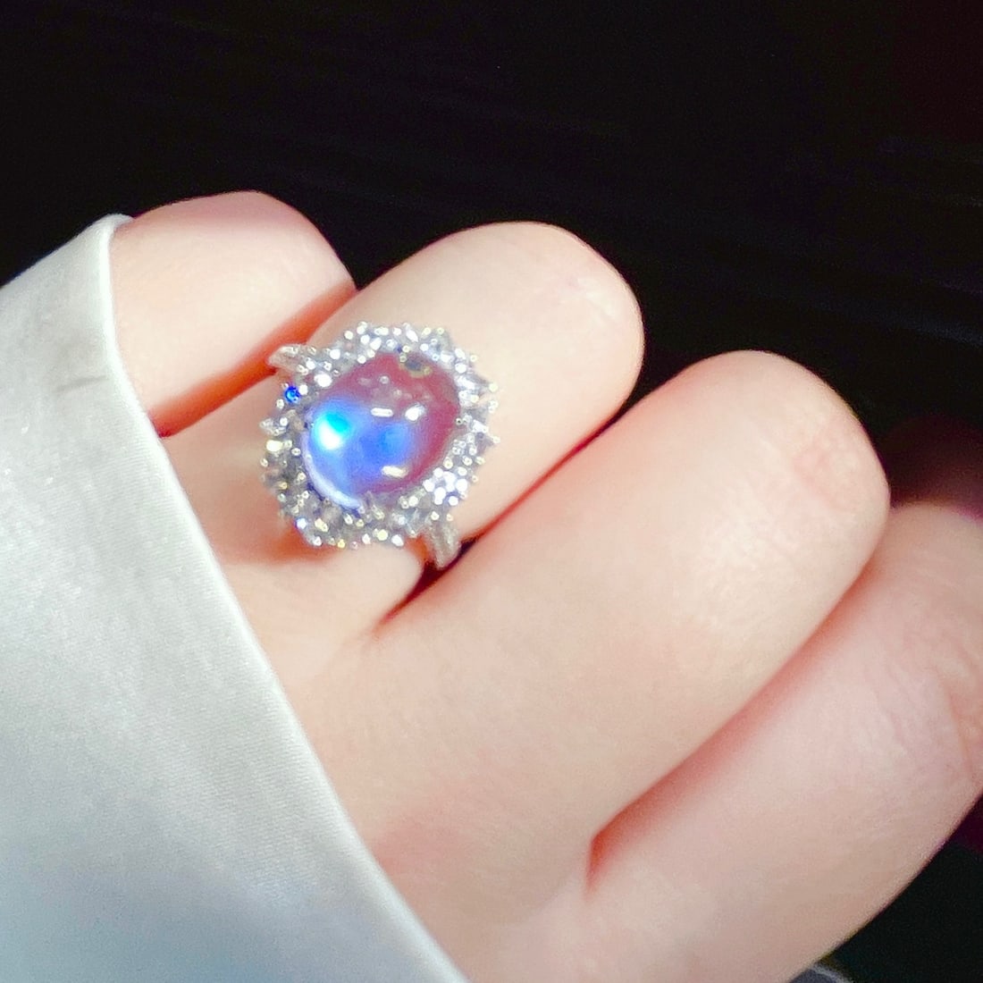 14K GOLD 3.01 CTW NATURAL MOONSTONE & DIAMOND RING - 6