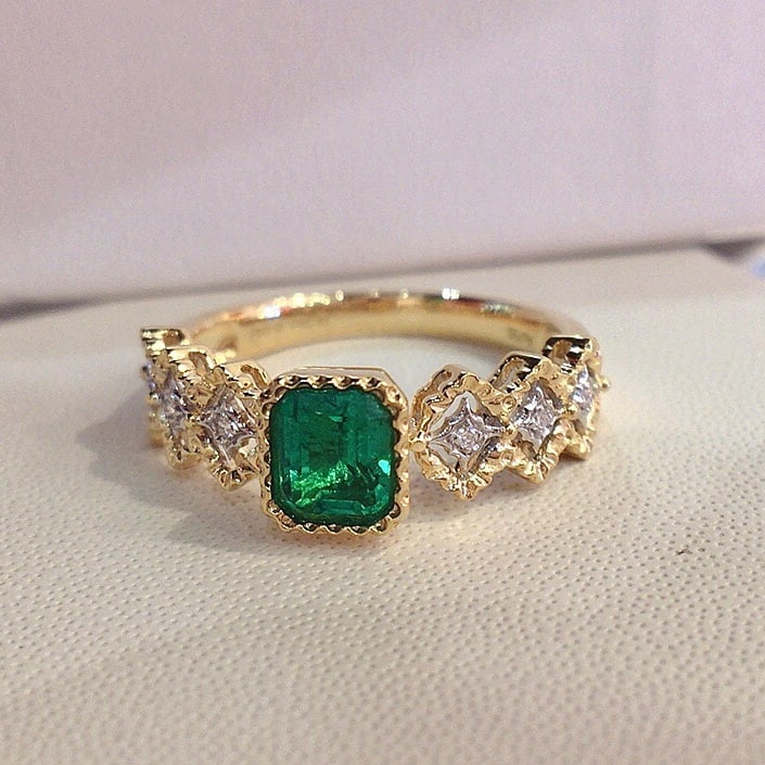 14K GOLD 0.70 CT NATURAL EMERALD & DIAMOND RING - 2