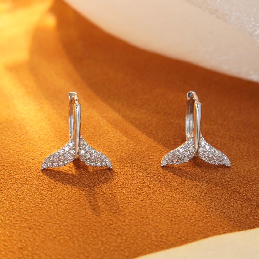 14K GOLD 0.20 CT NATURAL H DIAMOND EARRINGS - 9