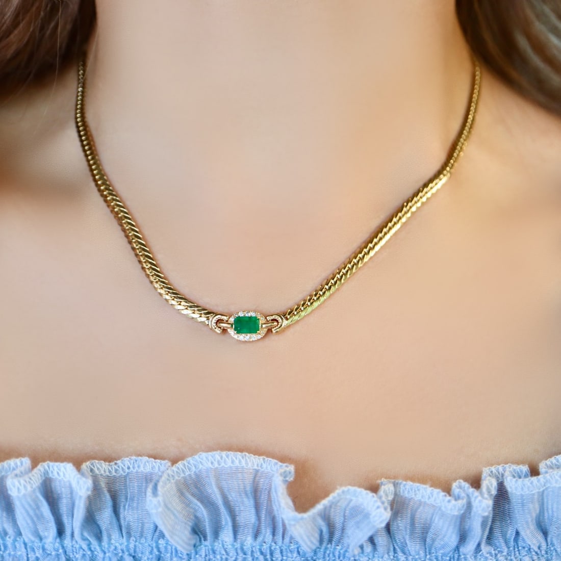 14K GOLD 0.80 CTW VIVID GREEN NATURAL EMERALD & DIAMOND NECKLACE - 2