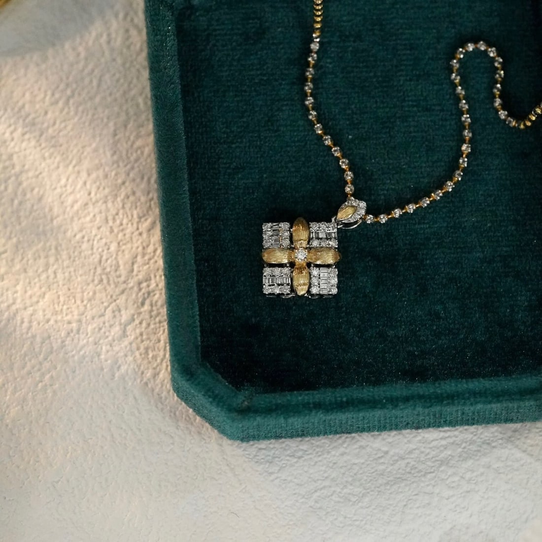14K GOLD 0.40 CT NATURAL H DIAMOND PENDANT - 9