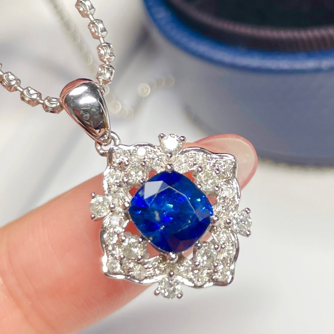 14K GOLD 2.43 CTW NATURAL SAPPHIRE & DIAMOND PENDANT - 4