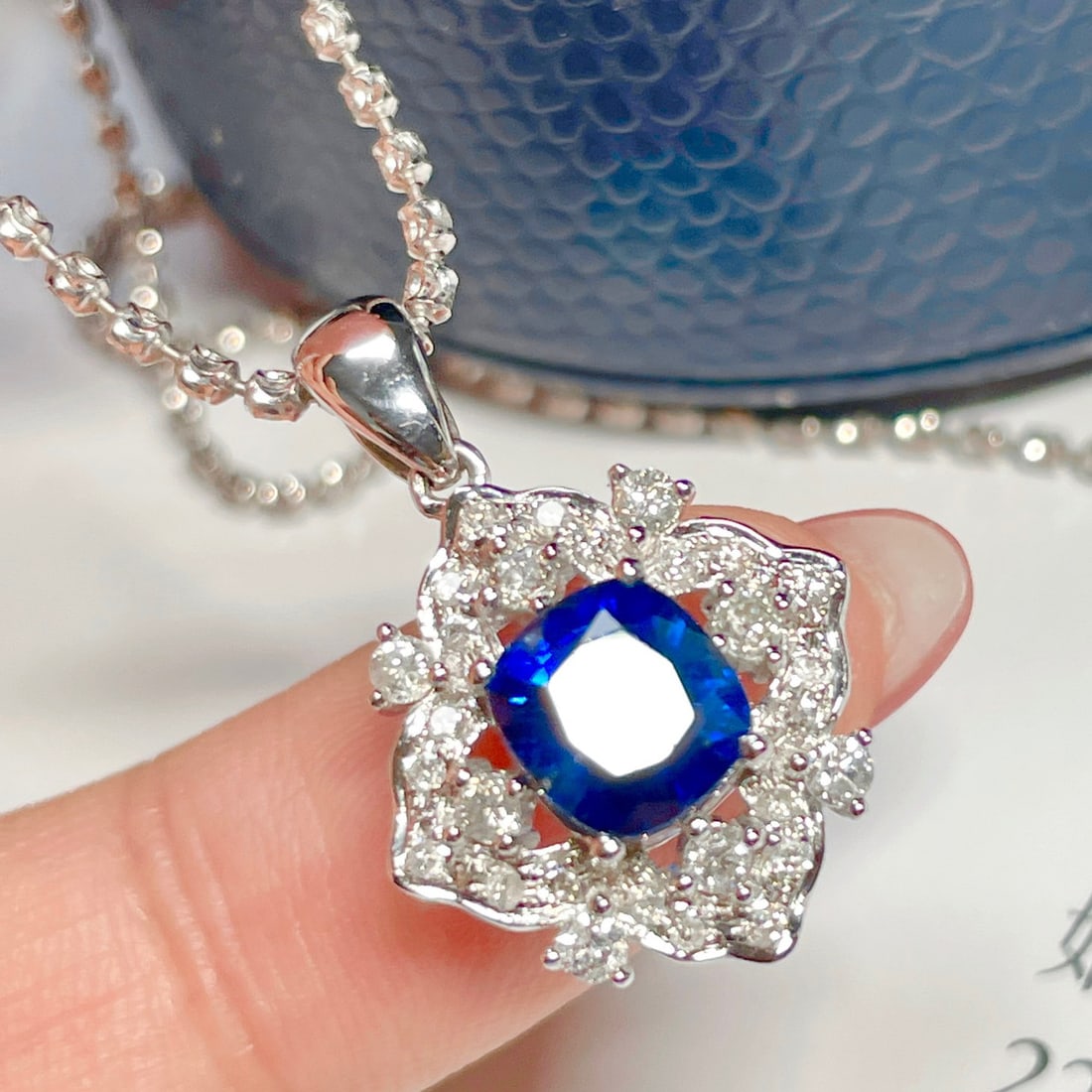 14K GOLD 2.43 CTW NATURAL SAPPHIRE & DIAMOND PENDANT - 5