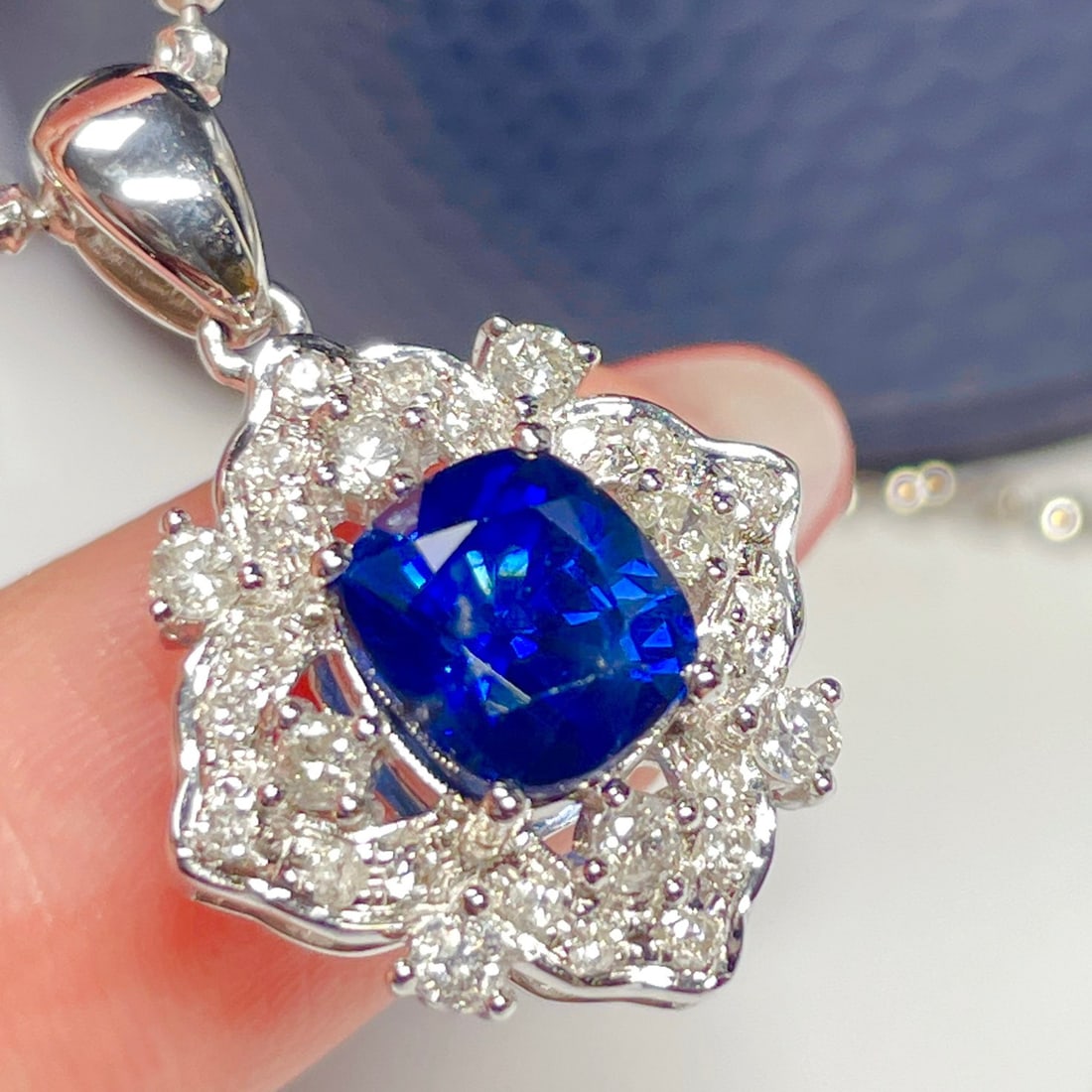 14K GOLD 2.43 CTW NATURAL SAPPHIRE & DIAMOND PENDANT - 6