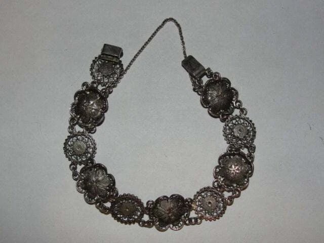Sterling Silver Filigree and Cabochon Blood Red Coral Bracelet - 3