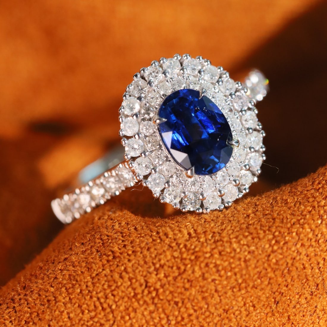 14K GOLD 1.71 CTW VIVID BLUE NATURAL SAPPHIRE & DIAMOND RING - 2