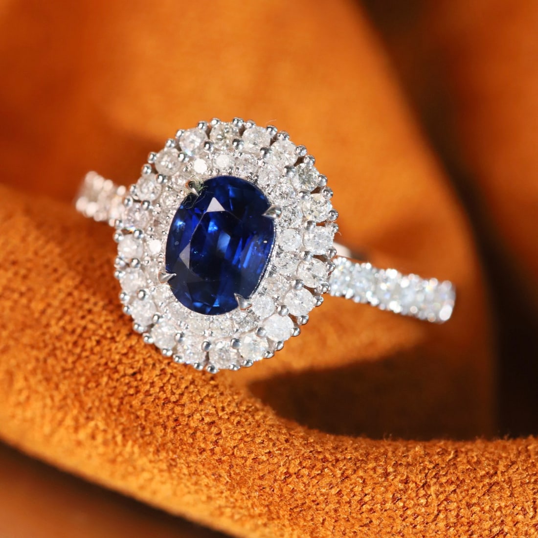 14K GOLD 1.71 CTW VIVID BLUE NATURAL SAPPHIRE & DIAMOND RING - 3