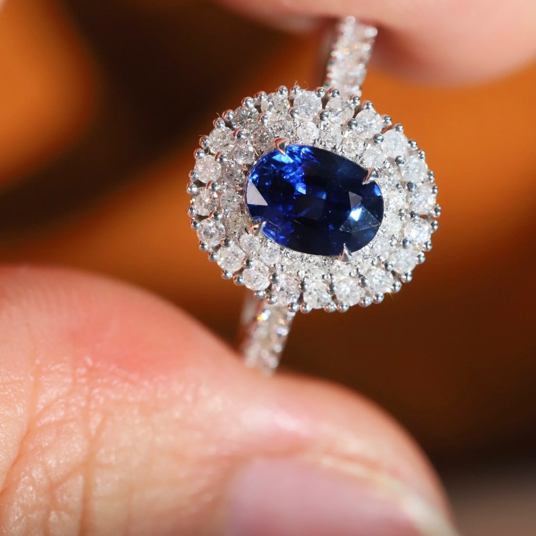 14K GOLD 1.71 CTW VIVID BLUE NATURAL SAPPHIRE & DIAMOND RING - 4
