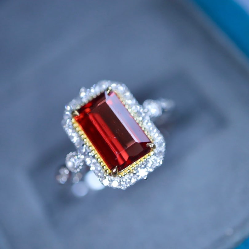 14K GOLD 1.77 CTW NATURAL SPINEL & DIAMOND RING - 4