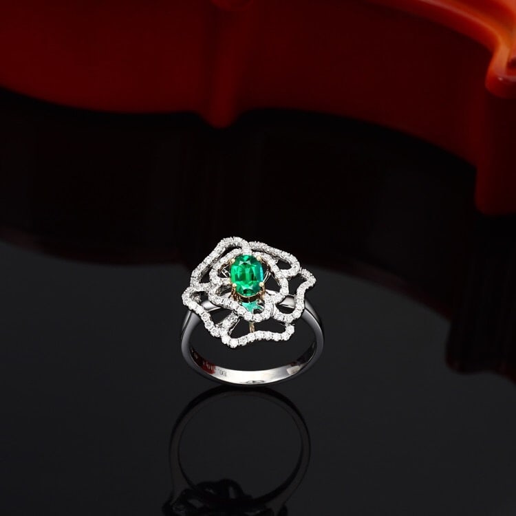 14K GOLD 0.84 CTW VIVID GREEN NATURAL EMERALD & DIAMOND RING - 4