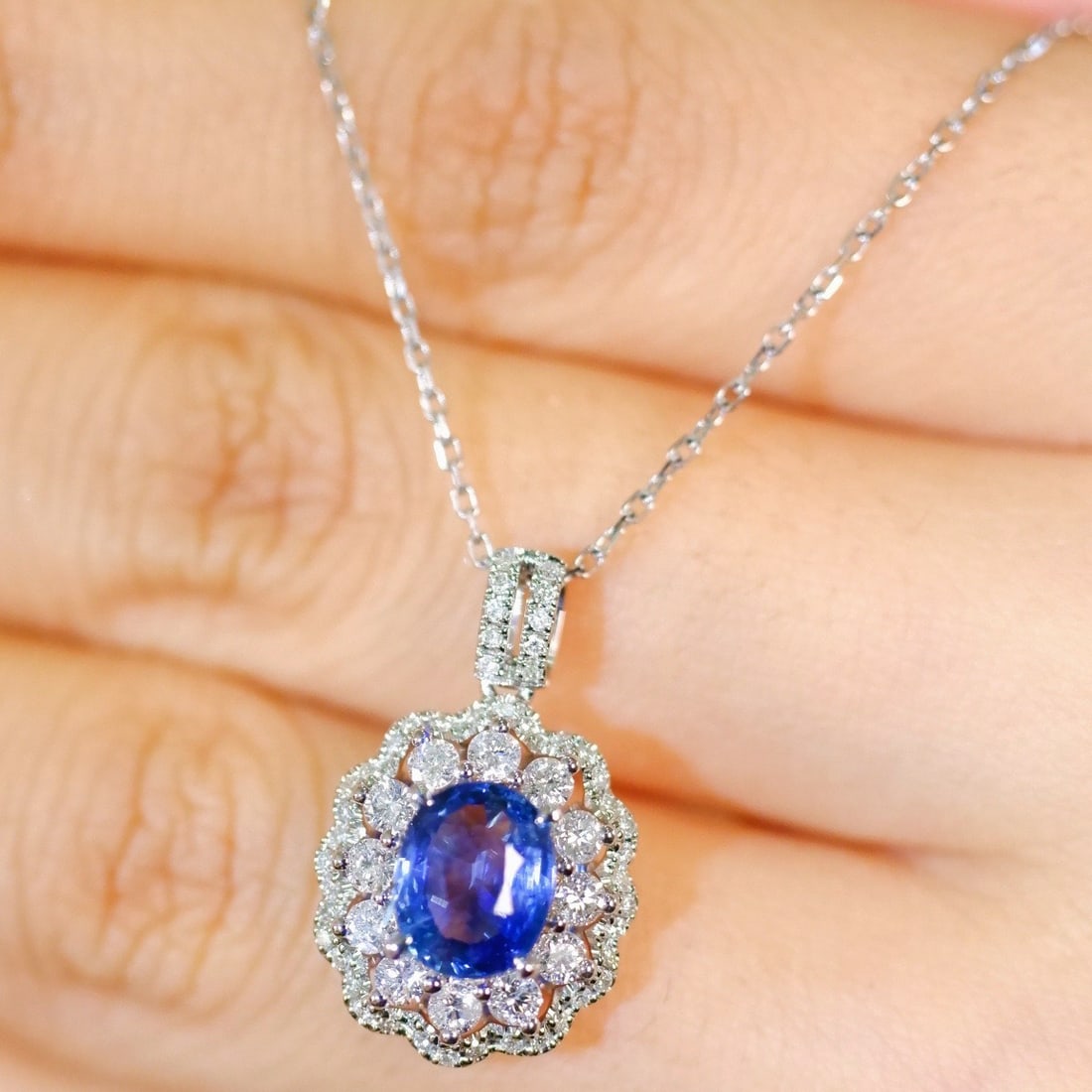 14K GOLD 1.81 CTW NATURAL SAPPHIRE & DIAMOND PENDANT - 2