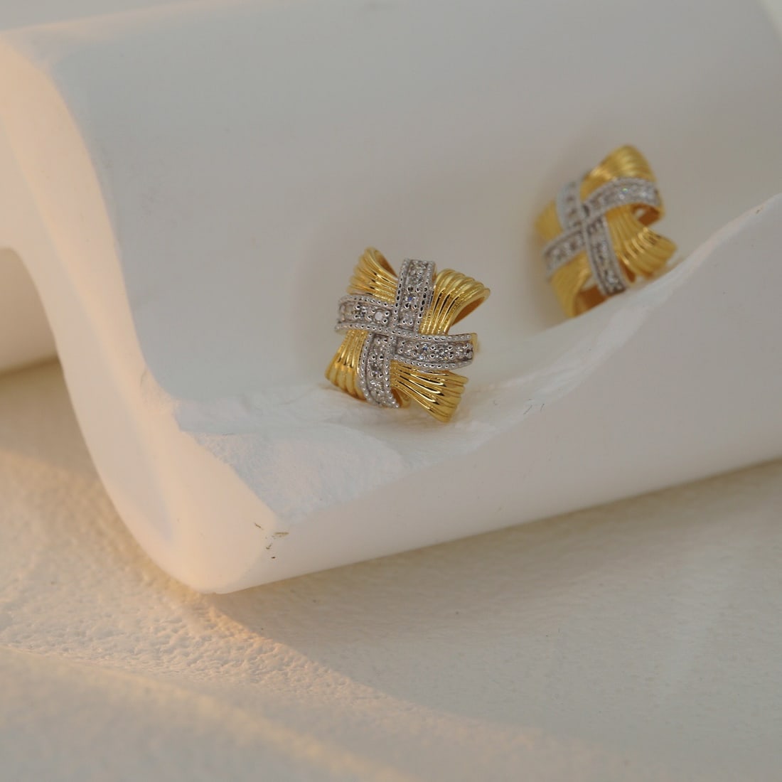 14K GOLD 0.20 CT NATURAL H DIAMOND EARRINGS - 5