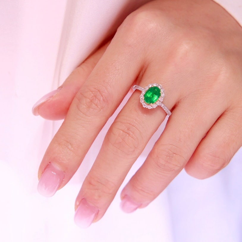 14K GOLD 1.59 CTW VIVID GREEN NATURAL EMERALD & DIAMOND RING - 3