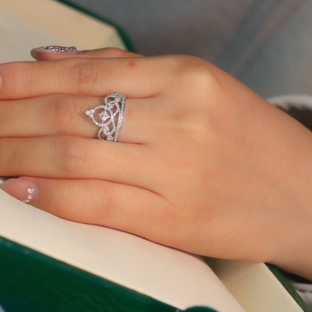 14K GOLD 0.55 CTW NATURAL H DIAMOND RING - 8