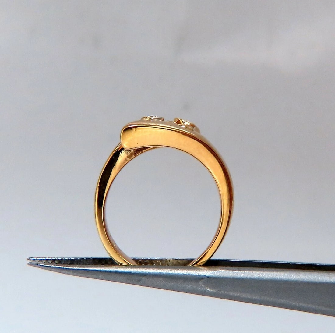 .15ct. Diamonds Cross Over Ring 14Kt Gold** - 4