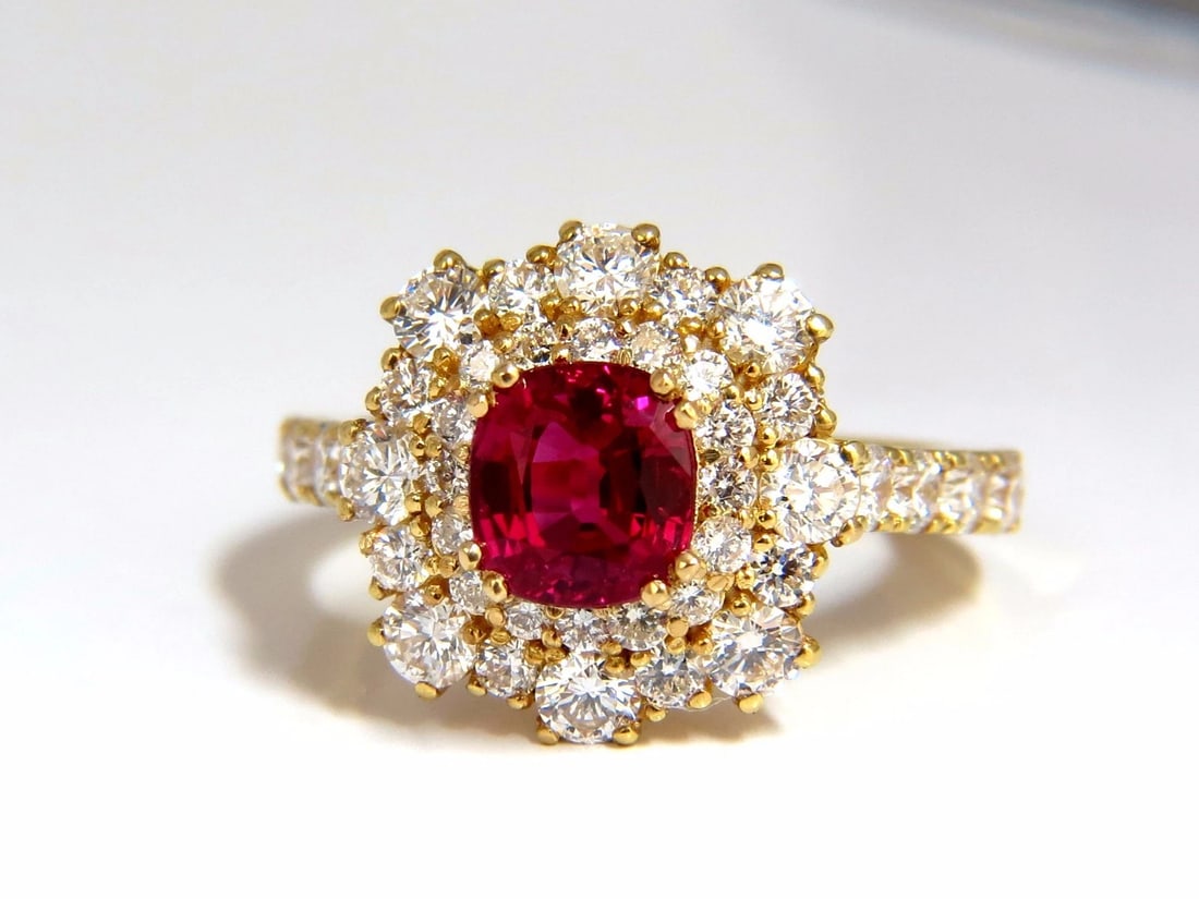 GIA Certified 3.24ct red Burma ruby diamonds ring 18kt cocktail petite** - 3