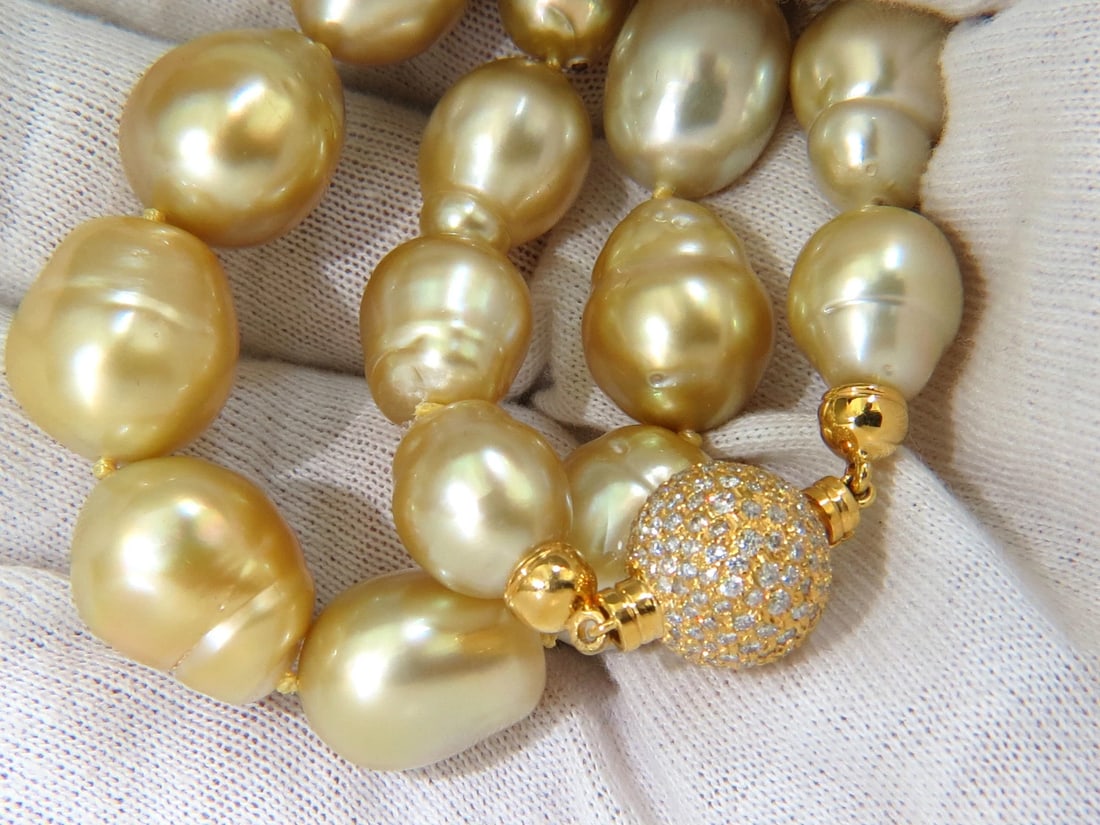 18KT 14.5M NATURAL SOUTH SEA YELLOW PEARLS NECKLACE 2.00CT DIAMOND CLASP**: Title: 18KT 14.5M NATURAL SOUTH SEA YELLOW PEARLS NECKLACE 2.00CT DIAMOND CLASP** Description: 14.6- 12.1mm Natural South Sea yellow pearls necklace. Amazing vivid sheen and color saturation No