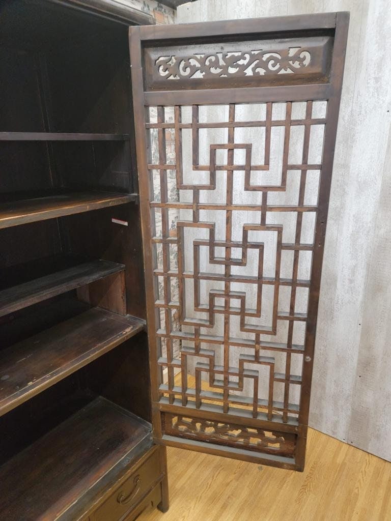 Antique Shanxi Elm Cabinet with Lattice Carvings - 2