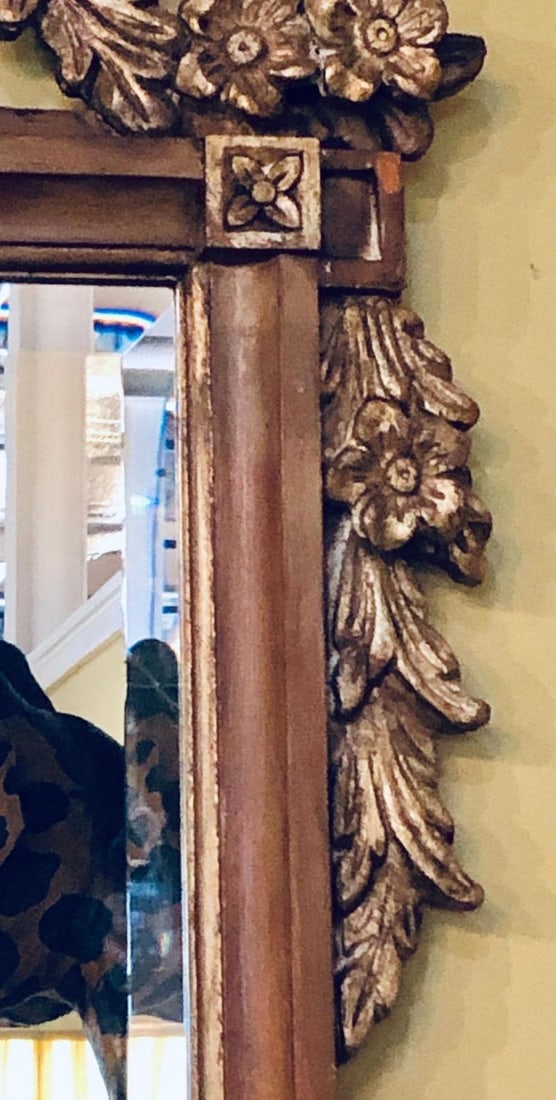 A Gilt Gold Italian Acanthus Leaf Carved Wall or Console Mirror - 8