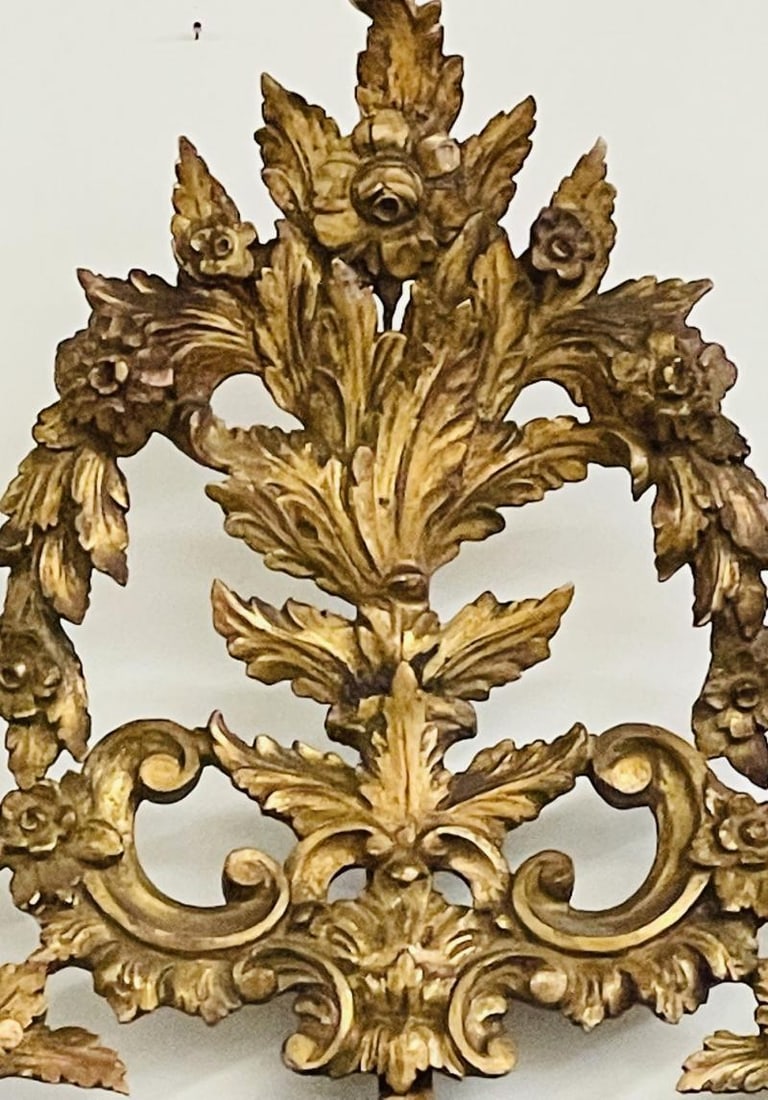 An Italian Gilt Wood Wall, Console or Pier Mirror - 8