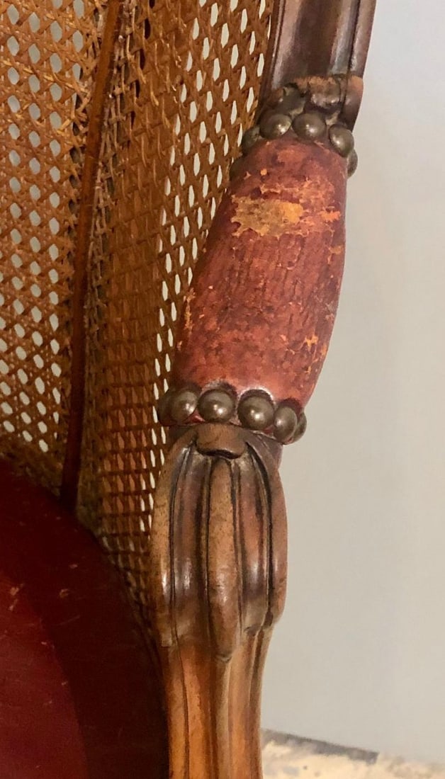18th Century French Caned Bergère de Bureau - 4