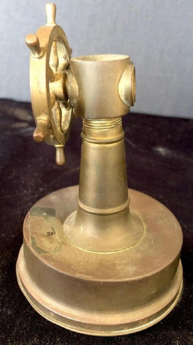 Small Antique Brass Ships Wheel Tabletop Cigar Cutter circa 1920 Tobacco - 7