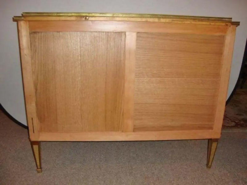 Pair of Large Russian Neoclassical Style Inverted Front Commodes Chests - 8