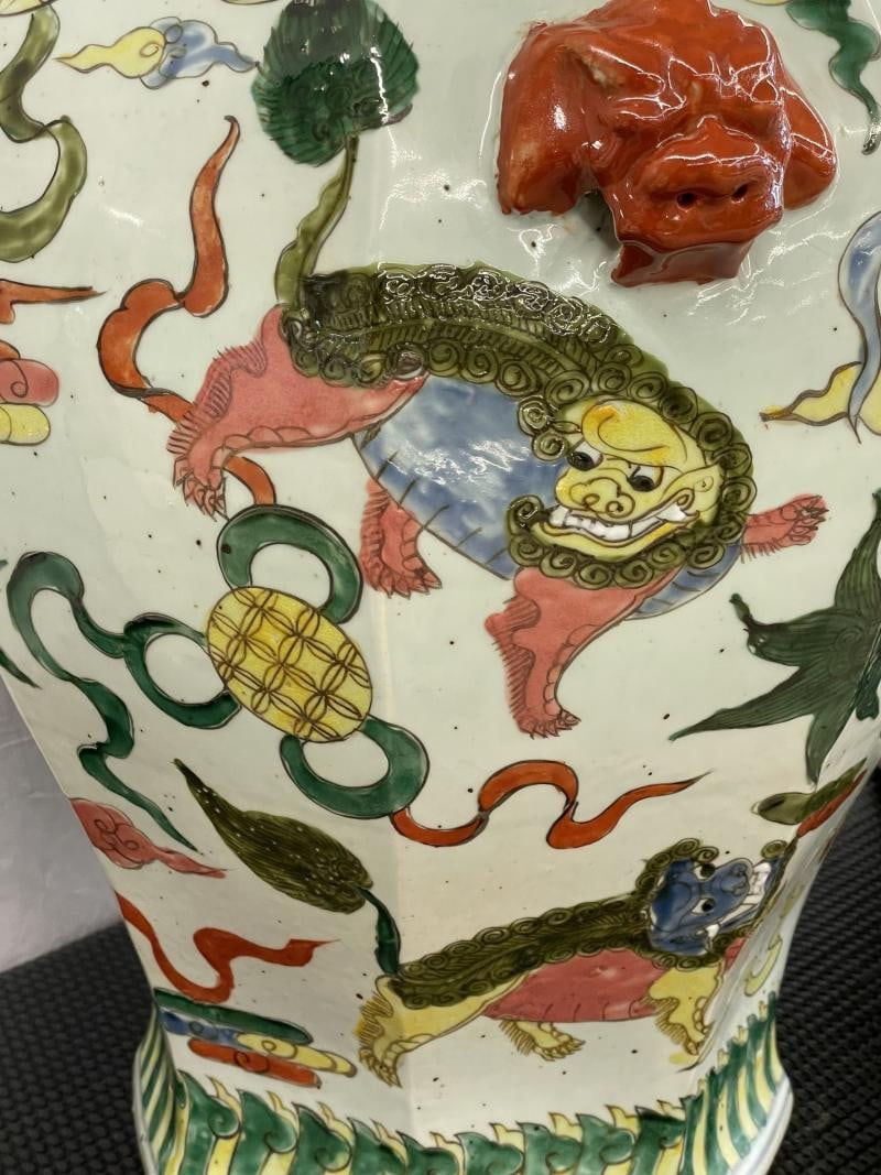 Pair of 19th Century Temple Jars, Lidded, Chinoiserie Foo Dog Finials, 19th C. - 7