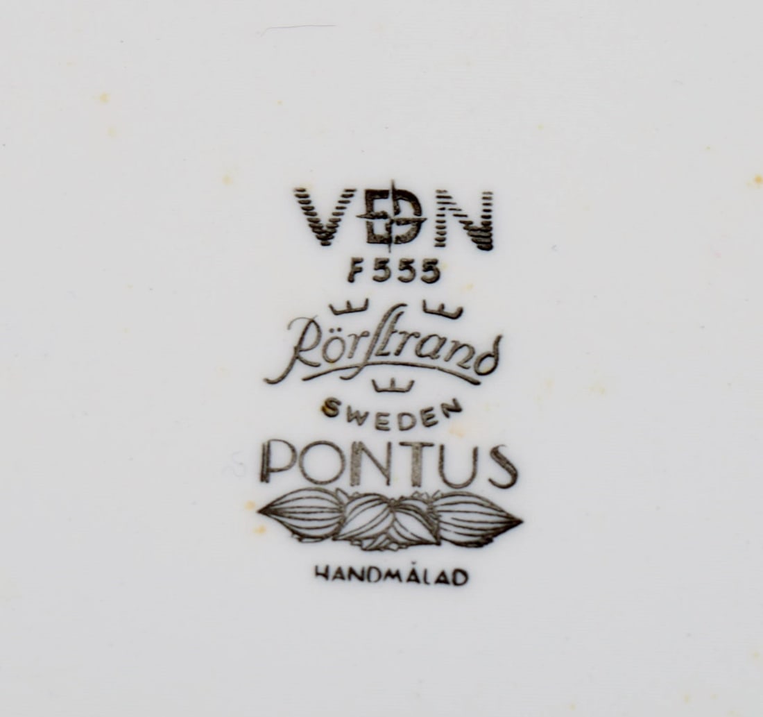 Olle Alberius for Rörstrand. Four Pontus dinner plates in glazed stoneware with hand-painted - 4
