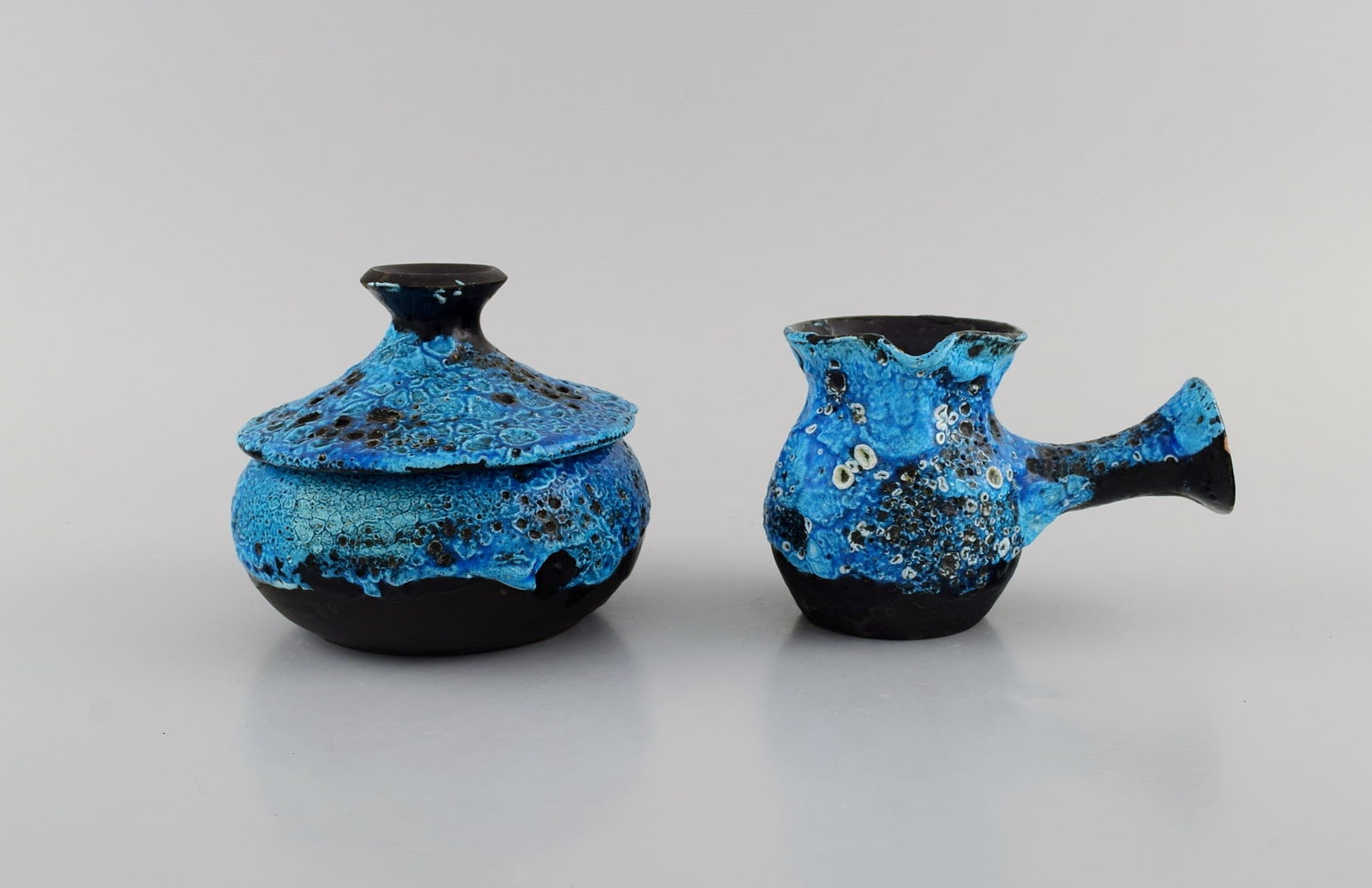 French ceramist. Unique coffee service in glazed stoneware. Beautiful glaze in light blue shades. - 6