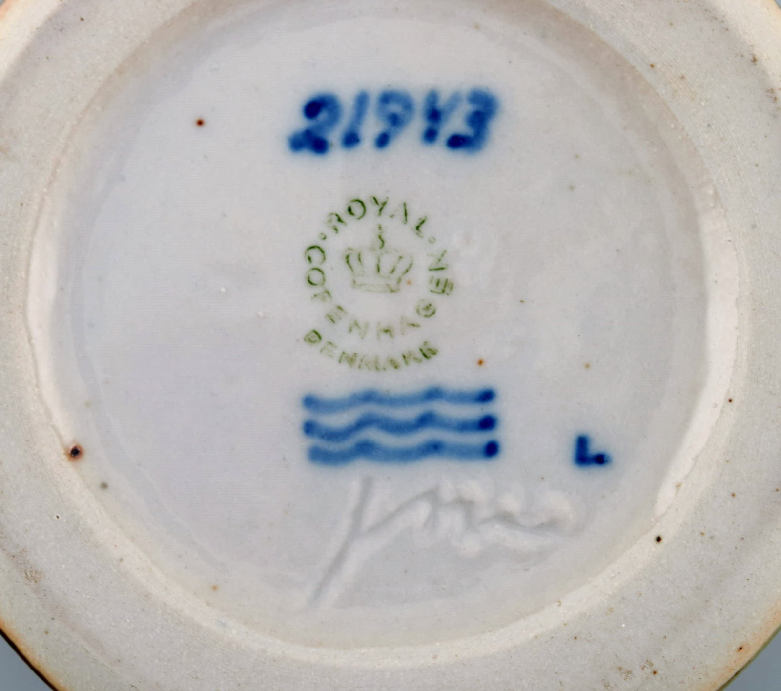 Jørgen Mogensen for Royal Copenhagen. Low bowl in glazed stoneware. Beautiful sung glaze. - 5
