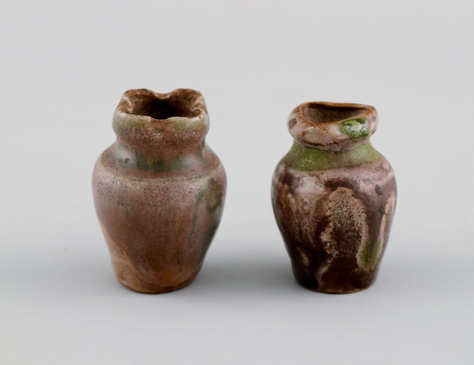 Six Belgian miniature vases in glazed ceramics. Mid-20th century. - 4