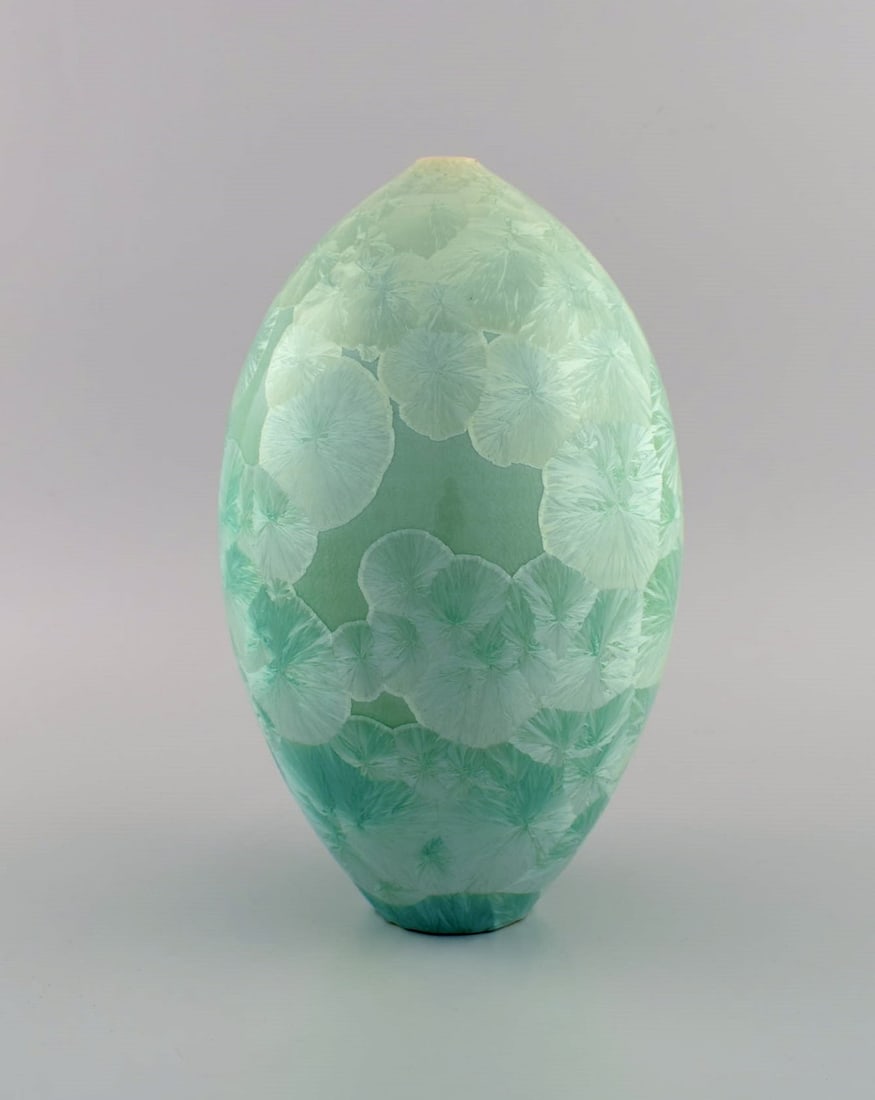 European studio ceramicist. Vase in glazed stoneware. Beautiful crystal glaze in turquoise shades. - 6