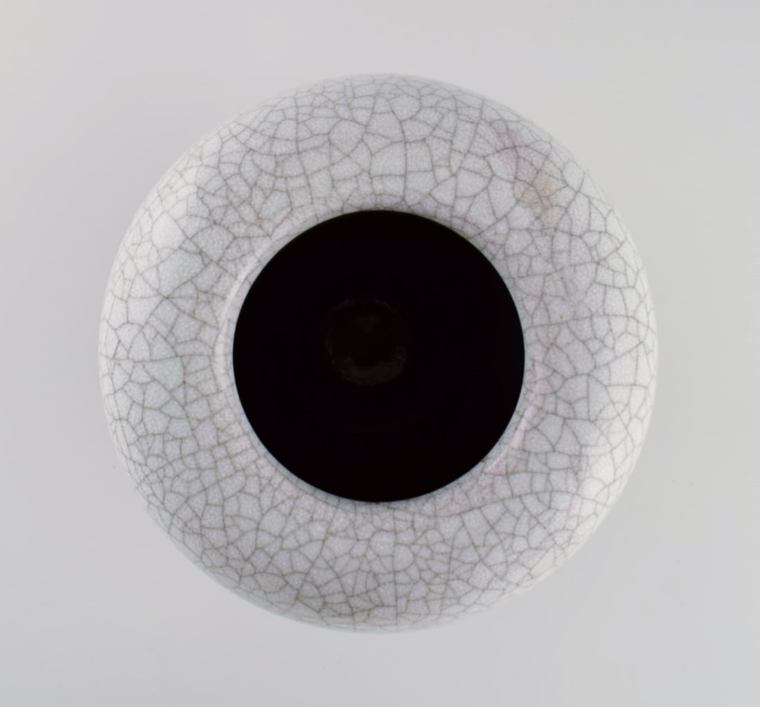 Karlsruhe, Germany. Vase in glazed stoneware. Beautiful crackle glaze. Mid-20th century. - 6