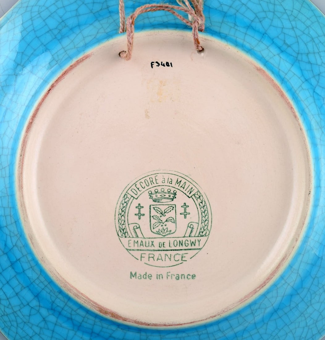 Longwy, France. Art deco plate in glazed stoneware with hand-painted Parisian coat of arms and - 4