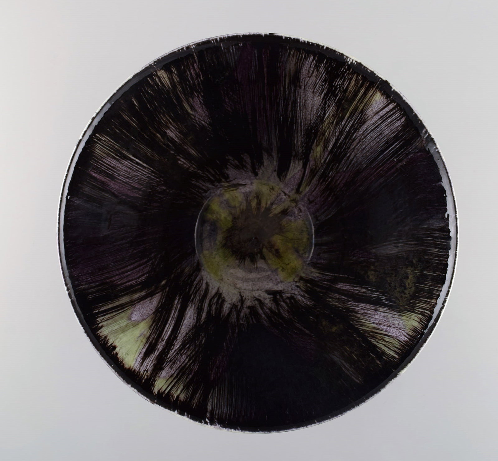 Mari Simmulson (1911-2000) for Upsala-Ekeby. Large bowl in hand-painted glazed stoneware. Mid-20th - 4