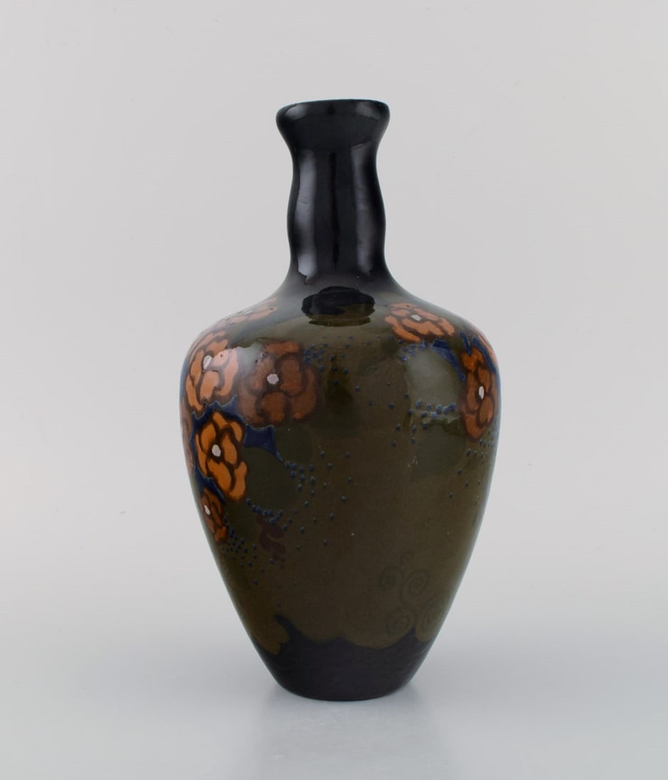 Arnhem, Holland. Antique art nouveau vase in glazed ceramics with hand-painted flowers and foliage. - 2