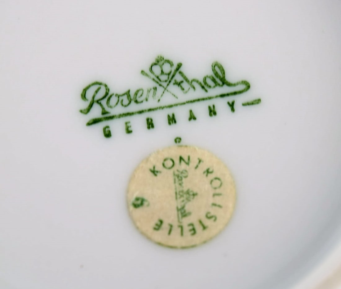 Bjørn Wiinblad for Rosenthal. Porcelain sauce bowl with gold decoration. 1980s. - 5