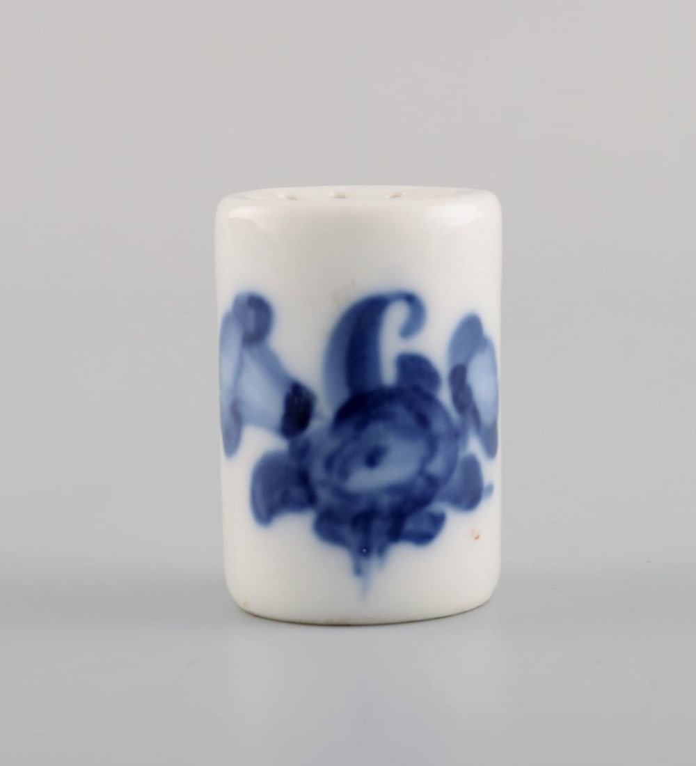 Two Blue Flower Braided Salt Shakers. Early 20th century. - 6