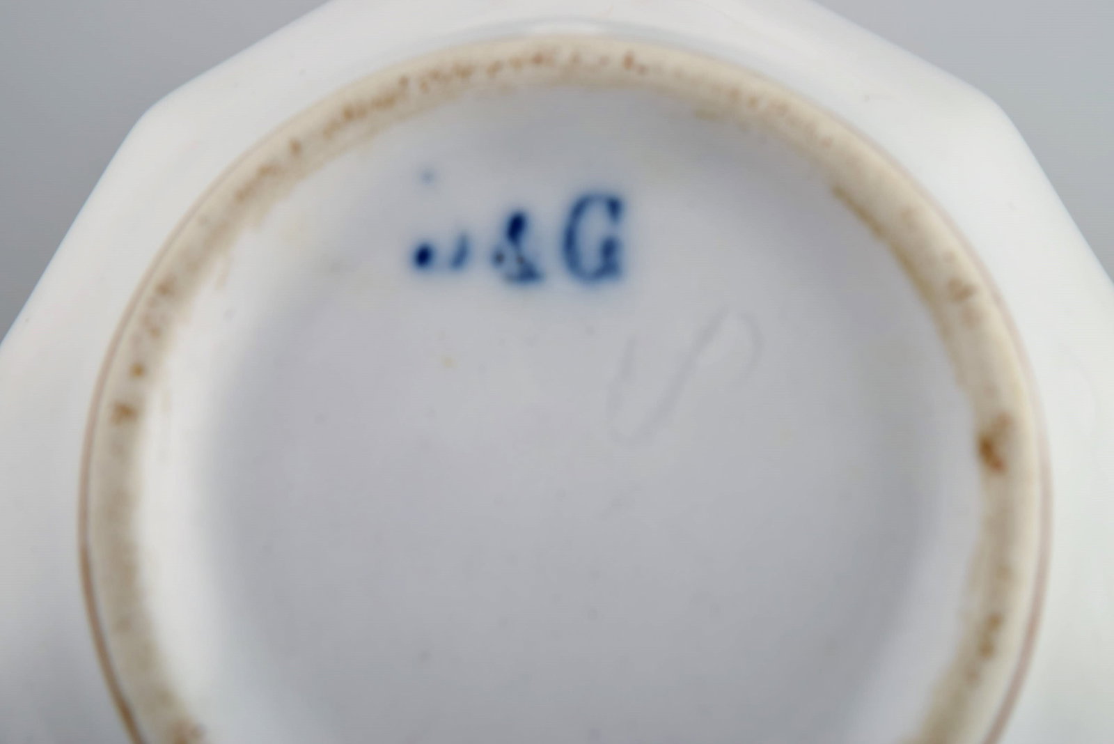 Six antique Bing & Grøndahl coffee cups with saucers. 1870s. - 5