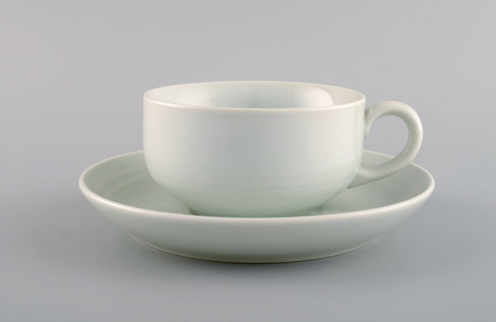 Modernist Bing and Grøndahl tea service for six people. 1960's. - 2