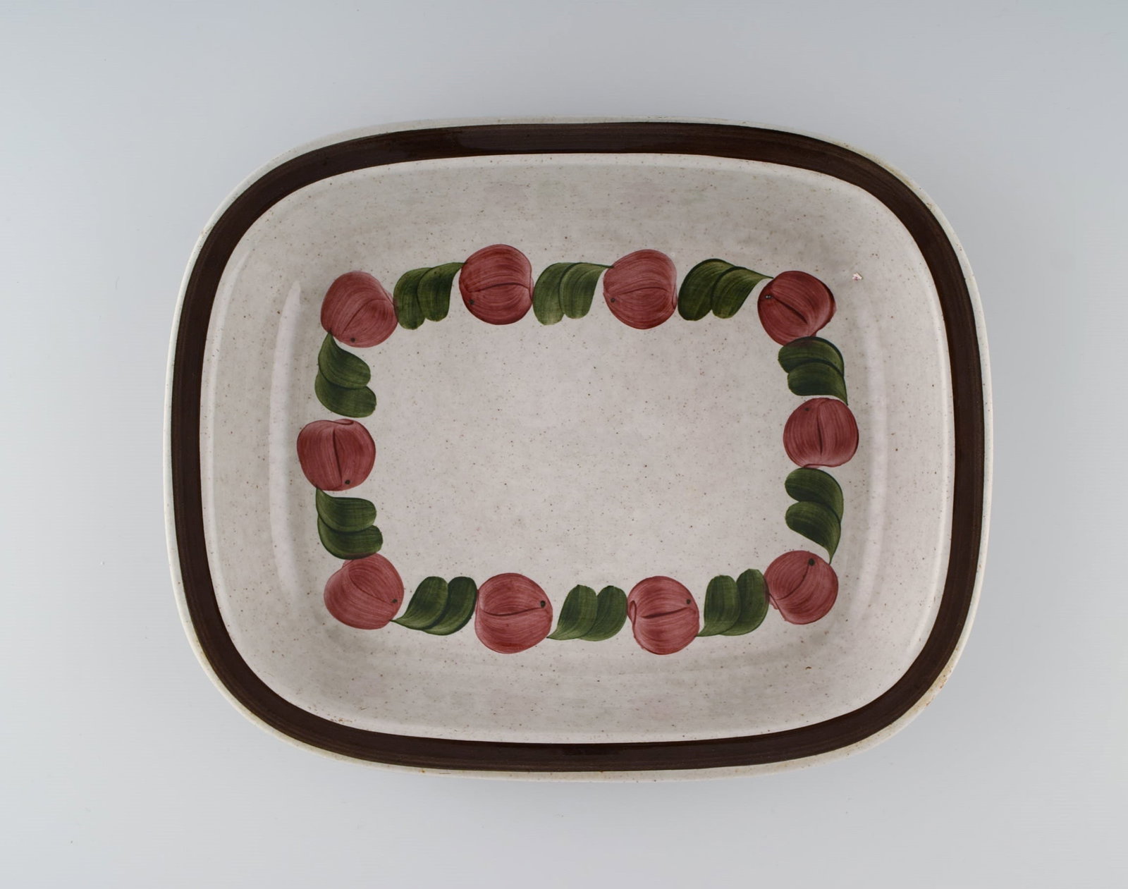 Jackie Lynd for Rörstrand. Three Birgitta serving dishes in hand-painted glazed stoneware. - 2
