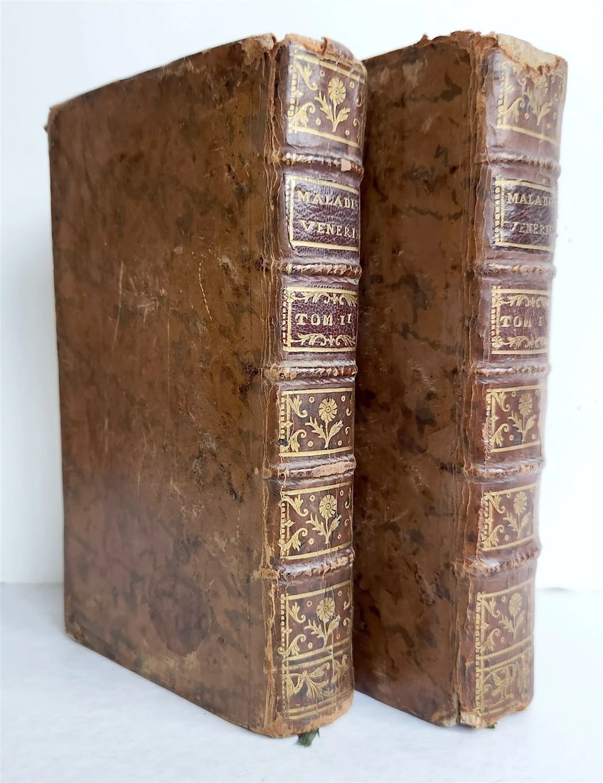 1755 TREATISE on VENERIAL DISEASES by Jean Astruc 2 VOLUMES antique in FRENCH - 3