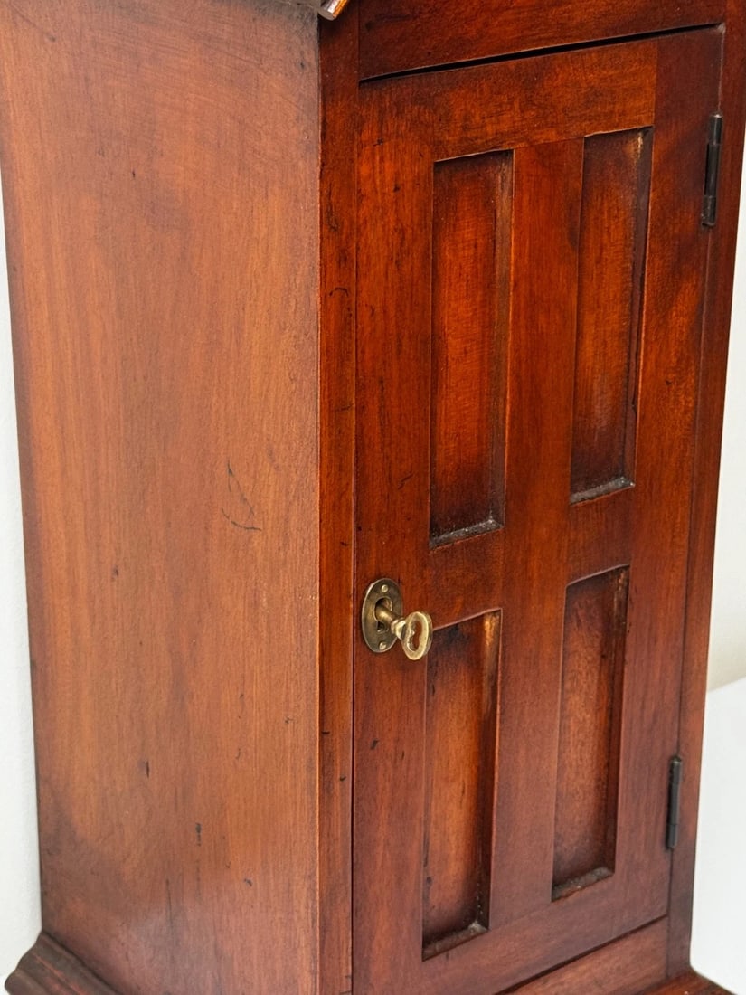 Arts & Crafts–Influenced Mahogany Palace Sentry Indoor Post Box Cabinet & Key - 6