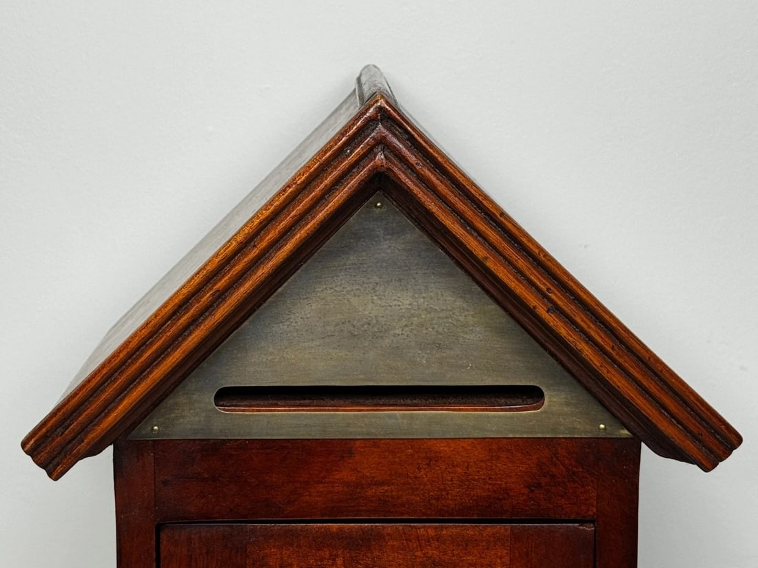 Arts & Crafts–Influenced Mahogany Palace Sentry Indoor Post Box Cabinet & Key - 7