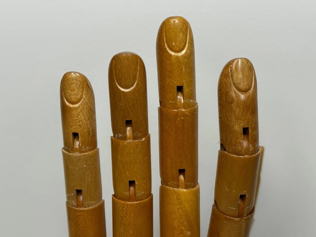 Rare Retail Stand Articulated Hand Model For Dents of Worcester Gloves C1920 - 17