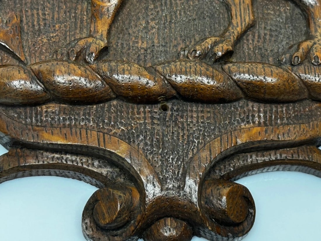 19th Century Pugin Design Carved Tiger Oak Heraldic Lion Shield Crest Sculpture - 10