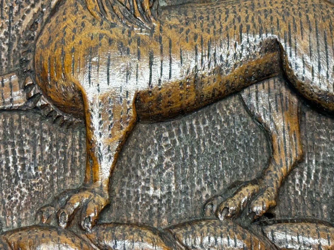 19th Century Pugin Design Carved Tiger Oak Heraldic Lion Shield Crest Sculpture - 14