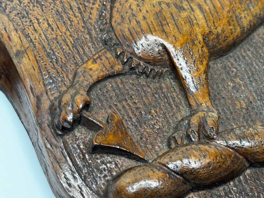 19th Century Pugin Design Carved Tiger Oak Heraldic Lion Shield Crest Sculpture - 15