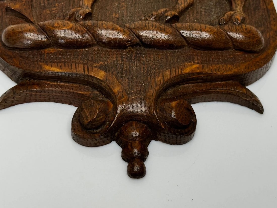 19th Century Pugin Design Carved Tiger Oak Heraldic Lion Shield Crest Sculpture - 20